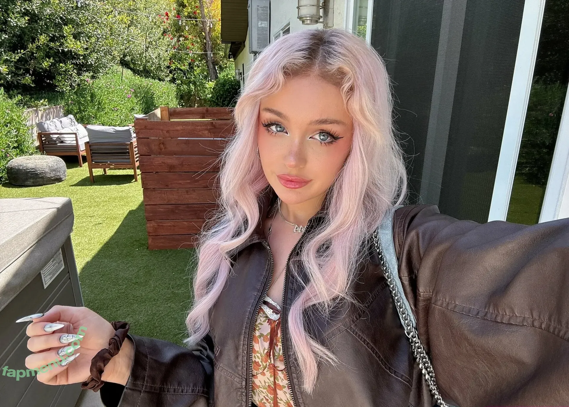 shan.hadden nude photo #0001 (thepizzawaffle)