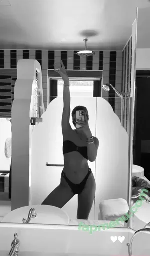 Shania Geiss / shania.geiss / shania__geiss nude photo #0001