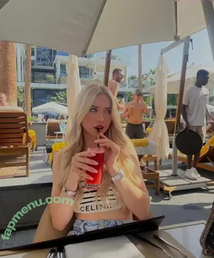 Shania Geiss / shania.geiss / shania__geiss nude photo #0095