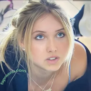 Shania Geiss / shania.geiss / shania__geiss nude photo #0098