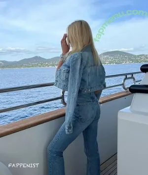 Shania Geiss / shania.geiss / shania__geiss nude photo #0124