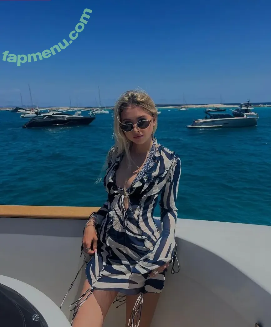 Shania Geiss nude photo #0085 (shania.geiss / shania__geiss)