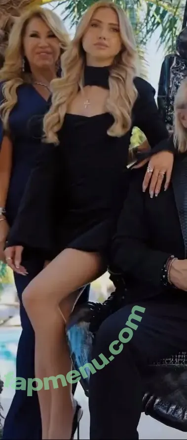 Shania Geiss nude photo #0246 (shania.geiss / shania__geiss)