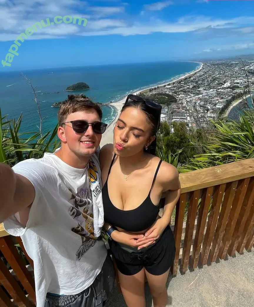 Shania Grace Te Ataahua nude photo #0009 (shania.hawkins)