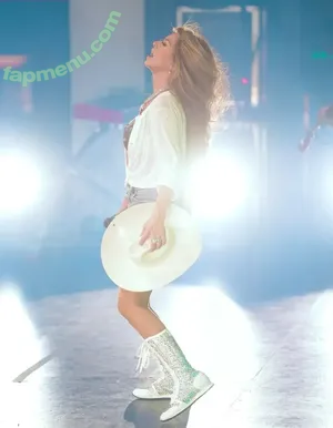 Shania Twain / shaniatwain nude photo #0202