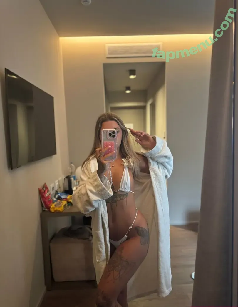 shaniahoward nude photo #0014 (shaniahoward)