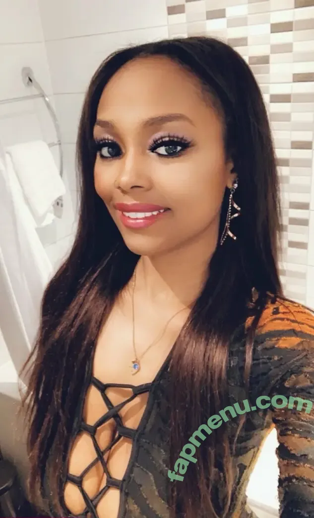 Shanice Kitty nude photo #0019 (shanice_the_cat / shanicekitty93)
