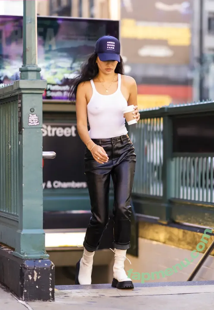 Shanina Shaik nude photo #0467 (shaninamshaik)