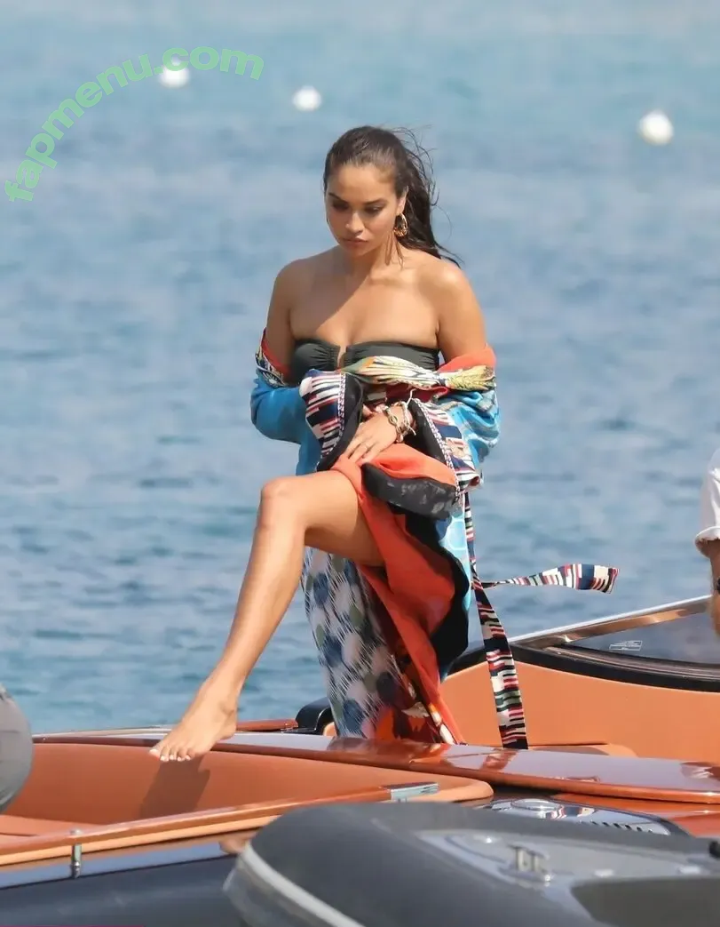 Shanina Shaik nude photo #0487 (shaninamshaik)