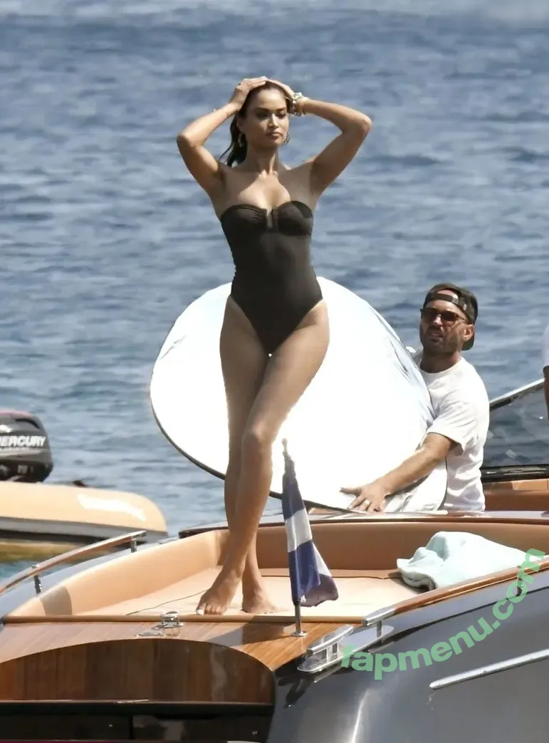 Shanina Shaik nude photo #0491 (shaninamshaik)