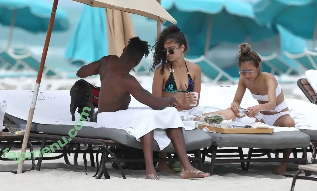 Shanina Shaik nude photo #0533 (shaninamshaik)