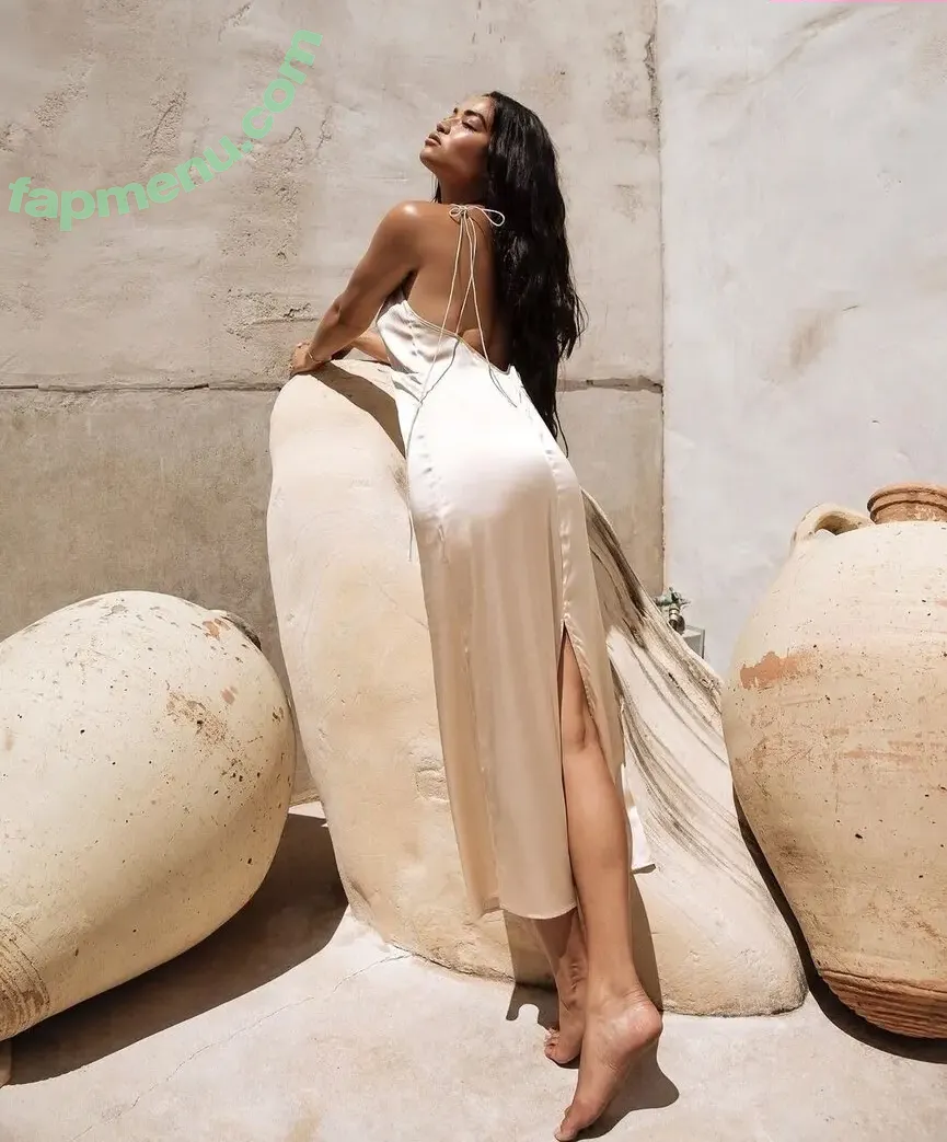Shanina Shaik nude photo #0608 (shaninamshaik)