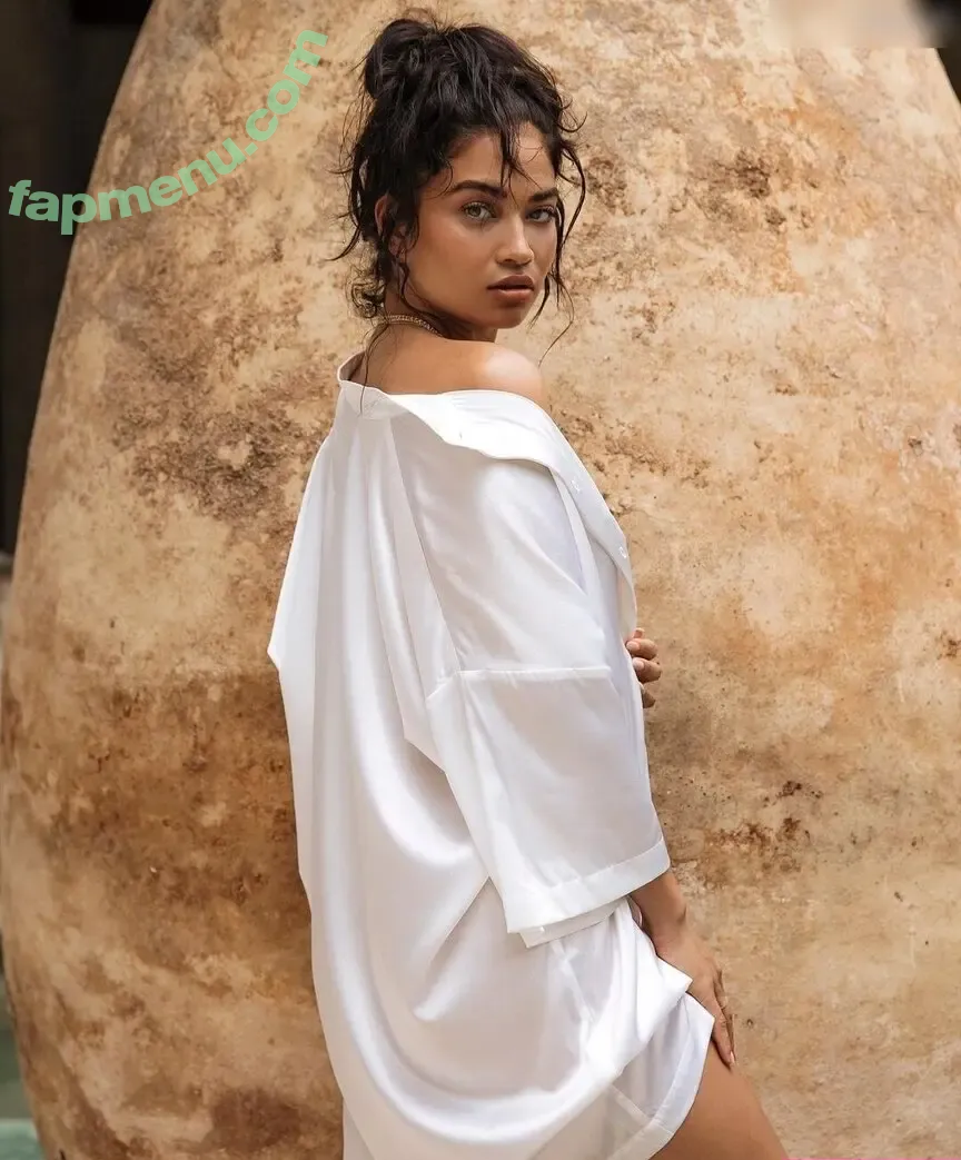 Shanina Shaik nude photo #0610 (shaninamshaik)