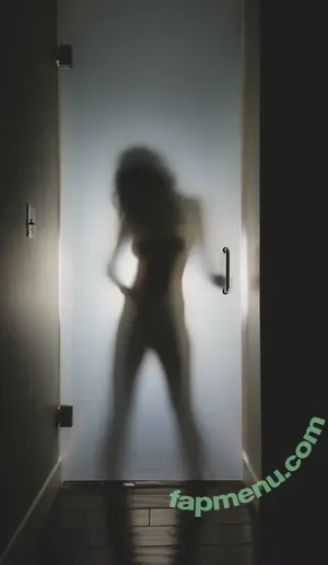  nude photo #0004