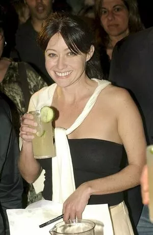 Shannen Doherty / DohertyShannen / theshando nude photo #0039