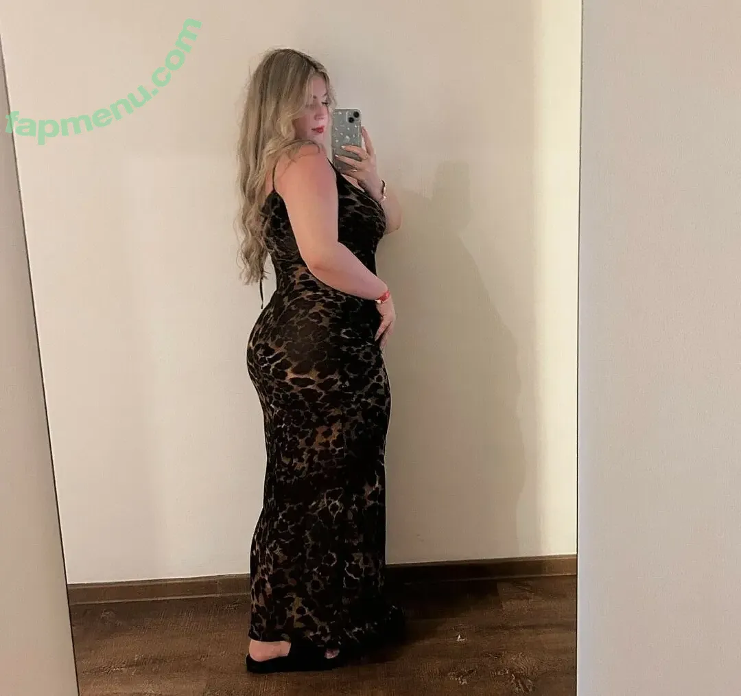 Shannon Ross nude photo #0006 (Shannonmariexx / Shannonrossx / shannonrosssx)