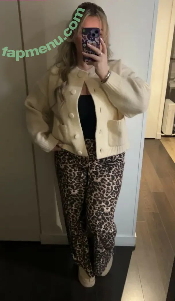 Shannon Ross nude photo #0015 (Shannonmariexx / Shannonrossx / shannonrosssx)