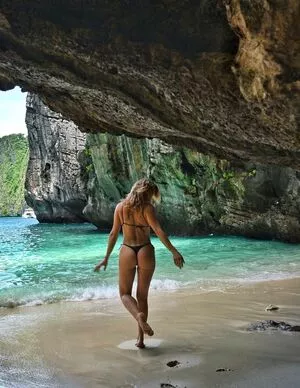 Shantel VanSanten / therealshantel nude photo #0296