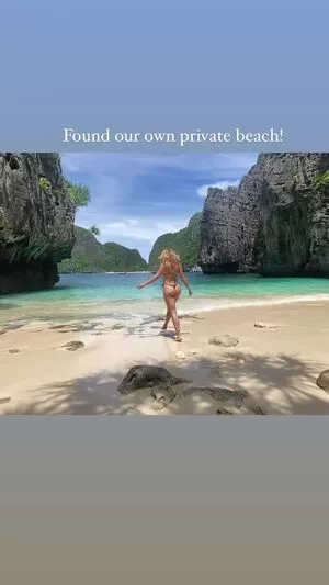 Shantel VanSanten / therealshantel nude photo #0321