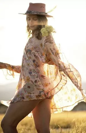 Shantel VanSanten / therealshantel nude photo #0446