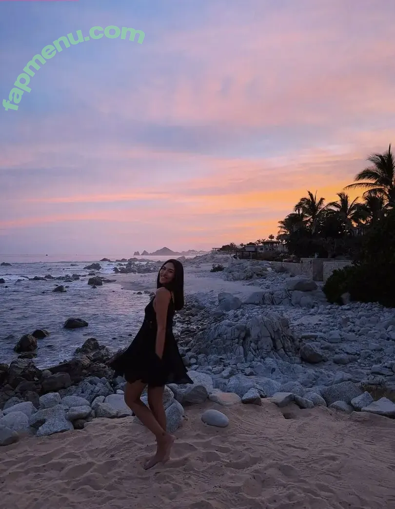 Shanti Tan nude photo #0484 (shantijoantan)