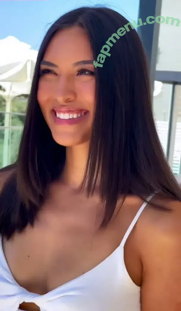 Shanti Tan nude photo #0620 (shantijoantan)