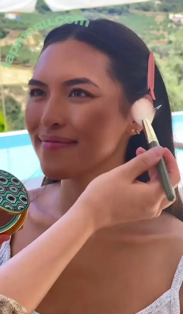 Shanti Tan nude photo #0627 (shantijoantan)