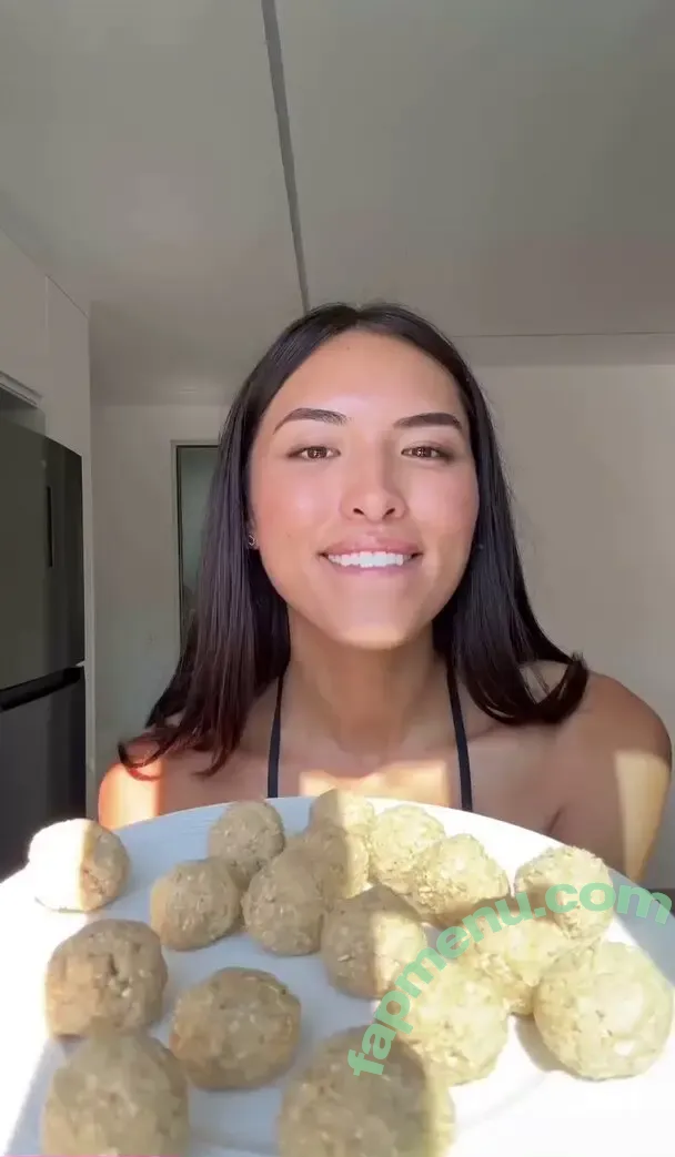 Shanti Tan nude photo #0668 (shantijoantan)