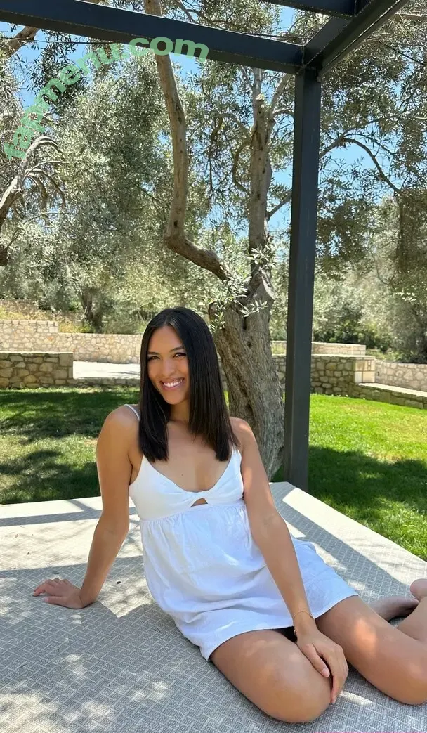 Shanti Tan nude photo #0689 (shantijoantan)