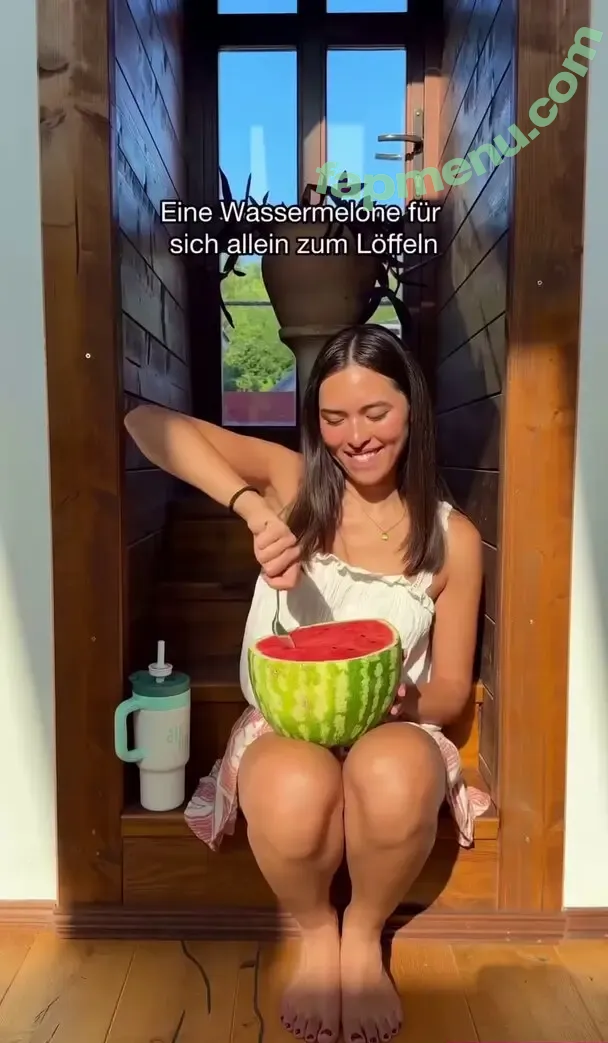 Shanti Tan nude photo #0873 (shantijoantan)