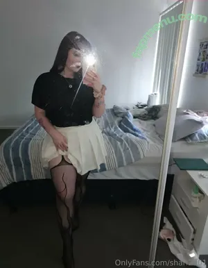 shari2001 / shaaarrri nude photo #0001