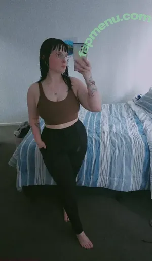 shari2001 / shaaarrri nude photo #0006