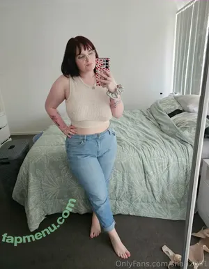 shari2001 / shaaarrri nude photo #0039