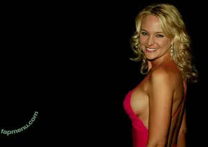 Sharon Case / sharonlcase nude photo #0032