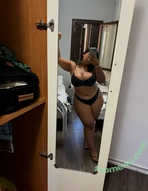 Sharon Casella / sh4r0n_01 nude photo #0067