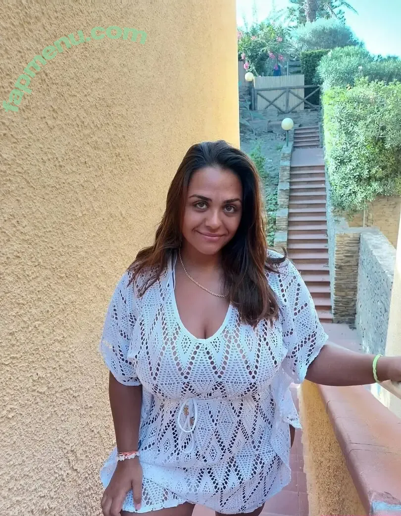 Sharon Casella nude photo #0053 (sh4r0n_01)