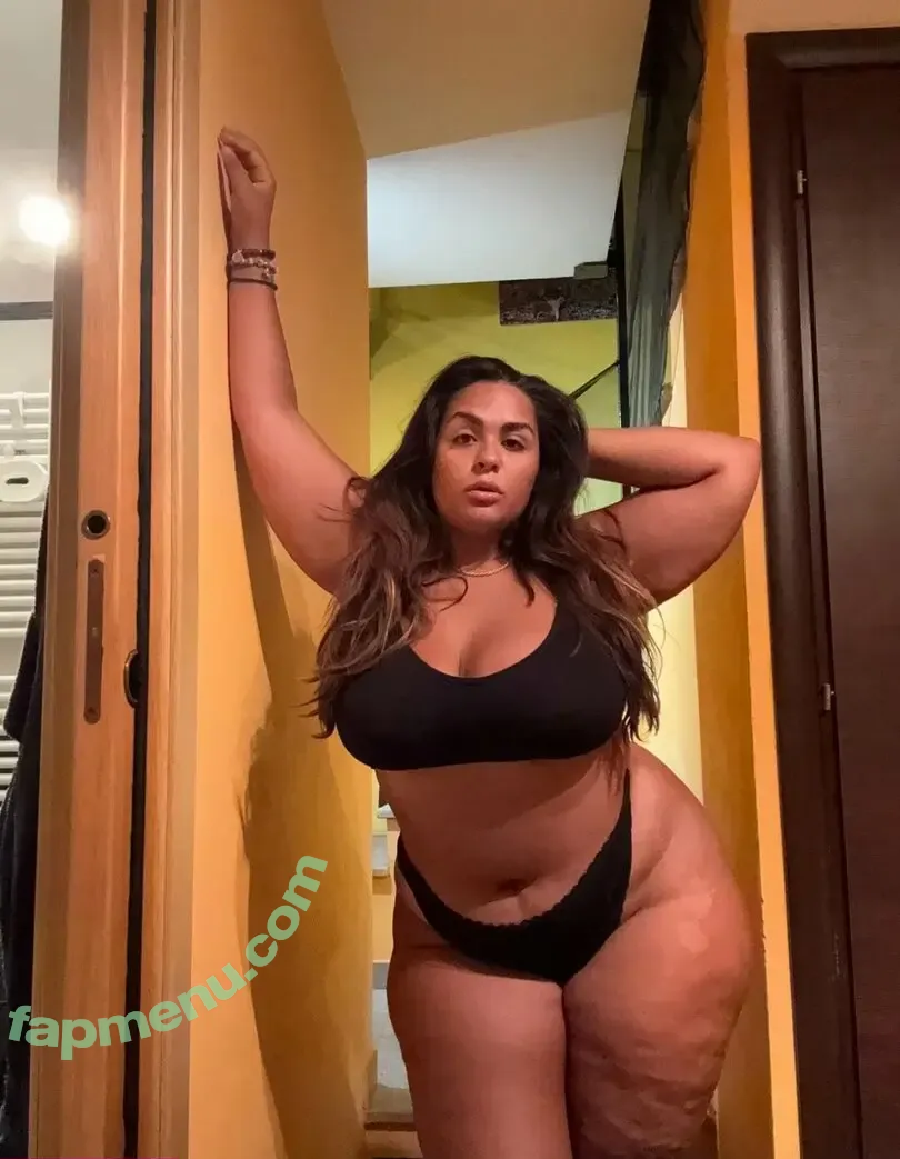 Sharon Casella nude photo #0072 (sh4r0n_01)