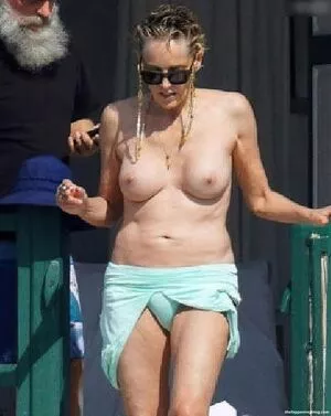 Sharon Stone / 160762733 / search / sharonstone nude photo #0340