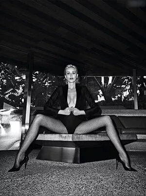 Sharon Stone / 160762733 / search / sharonstone nude photo #0405