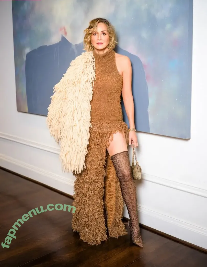 Sharon Stone nude photo #0568 (people / search / sharonstone)