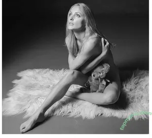  nude photo #0007