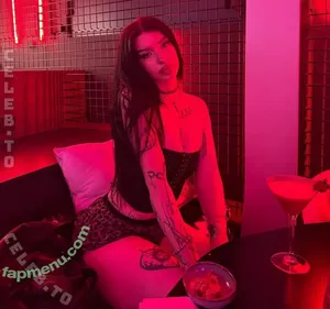 shawtysuzi / badbshawty / badbshawty333 nude photo #0175