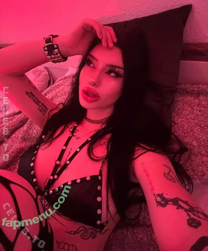 shawtysuzi nude photo #0178 (badbshawty / badbshawty333)