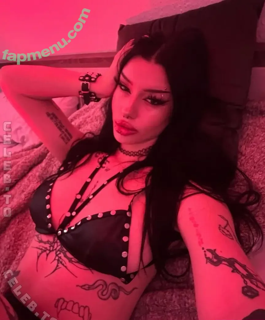 shawtysuzi nude photo #0181 (badbshawty / badbshawty333)