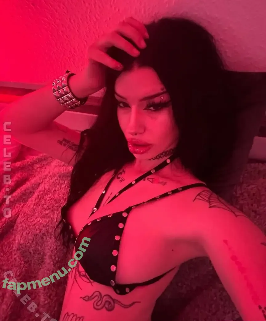 shawtysuzi nude photo #0184 (badbshawty / badbshawty333)