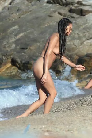 Shay Mitchell / shaymitchell nude photo #0032