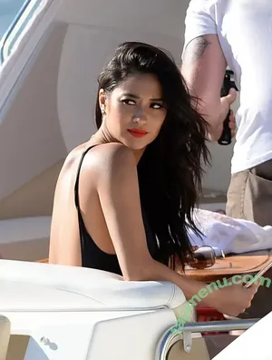 Shay Mitchell / shaymitchell nude photo #0735