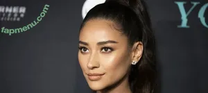 Shay Mitchell / OfficialShayMitchell / shaymitchell nude photo #0799