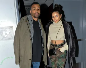 Shay Mitchell / OfficialShayMitchell / shaymitchell nude photo #0806