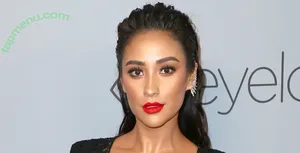 Shay Mitchell / shaymitchell nude photo #0821